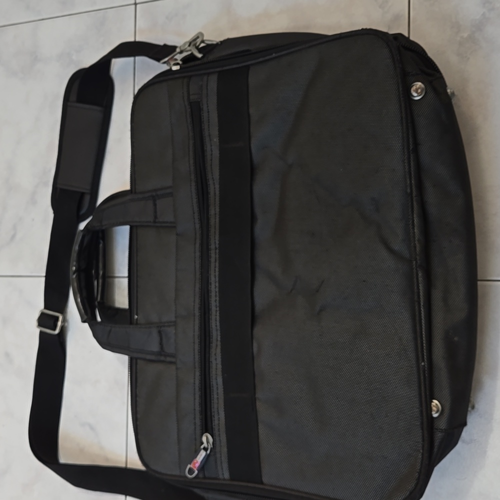 Briefcase~Unisex - Picture 3 of 13